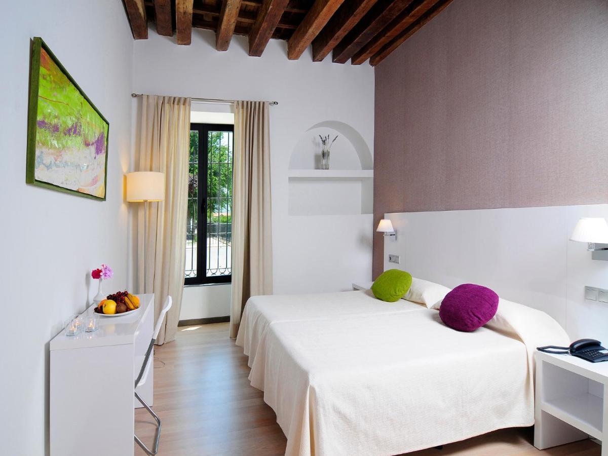 فندق Caparacenaفي  Amalurra Granada الغرفة الصورة